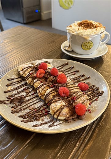 Here are my top 3 favourite pancake spots in Norwich!! 🤩🥞 With pancake day tomorrow here are my favourite places to get pancakes! My number 1 favourite place is @Cosmic Jo’s an incredible toy shop. An experience like no other. They do American style pancakes, with vegan and Gluten free options. Made to order they are Light, fluffy and delicious! Paired with one of their unbelievable milkshakes! 🚀🤩 @Christophe is THE place for pancakes in Norwich! They are the OGs of pancakes! Everything from