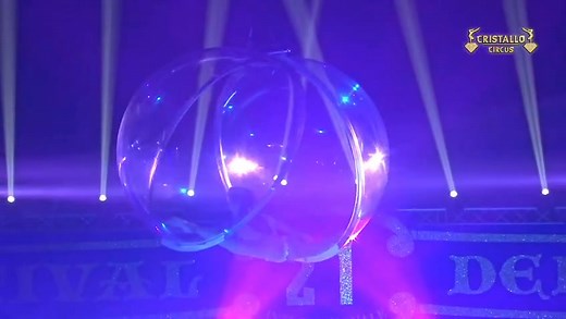 274 reactions · 22 shares | Circus Cristallo präsentiert: COLOSSAL – die neue show Seien Sie gespannt!⭐️ Manege frei für das Außergewöhnliche! ​Der Circus Cristallo kehrt zurück und übertrifft sich selbst mit einer Show, die alle Dimensionen sprengt: COLOSSAL! ⚜️Auf dem Festplatz in Worms vom 18.12.25 bis 04.01.26 Tickets hier erhältlich https://circus-cristallo.reservix.de/events | Circus Cristallo | Facebook