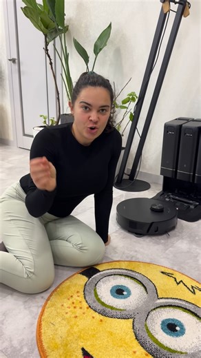 Вика Киктенко on Instagram: "Пилосос що дійсно працює, ну а ви можете відпочивати Посилання на сайт в сторі або пишіть @mova.tech.ua щоб придбати. Тут дійсно класні налаштування і головне він МИЄ якісно, а не просто протирає пил! Після миття доречі тряпочку помиє гарячою водою і висушить! На кімнати можна налаштувати різні типи прибирання, встановити графік прибирання, працює від додатку і від голосових команд! Має вбудований штучний інтелект завдяки якому розпізнає найбільш забруднені місця і м