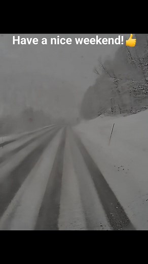 Arctic trucker, some of this weeks trucking. As you can see, the winter would not let go yet. Anyway, have a very nice weekend all of you.😀 #Scaniatrucks #iceroadtruckers #northernnorway #norwaytruckdriver #norwaytrucking #truckdriver #truckdriverlife #trucksfortrucker #truckjunkie #flisbileliten #arcticnature #scaniapower #arctictrucking #hellyhansenworkwear #jalassafetyshoes #continentalextremecontact #scaniav8 #ostbo | Arctic trucking