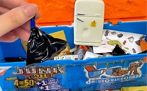 迷你废宝机器人惊喜盒，真的会动还会发光哦～