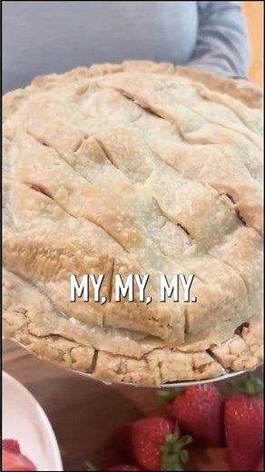 Healthy Strawberry Rhubarb Pie!