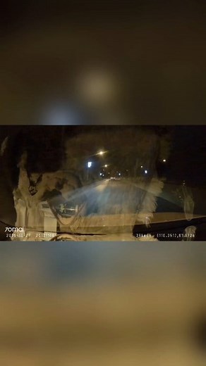 Bezza Almost Caused an Accident 😱 This Bezza (QRU 824) came all the way from the rightmost lane, suddenly cut into the left lane, and almost hit our car! I had to brake hard — thank God the car behind wasn’t a lorry 😭 At first, we wanted to let it go if the driver apologized… but instead, he shouted and got rude when we tried to talk nicely. 🙏🏻 🚗 Front Dashcam: We were moving slowly because my elderly grandma was in the car. The Bezza suddenly cut in fast from the far-right lane to the left