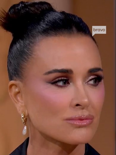 Kyle's seeing a new side to Mauricio. #RHOBH #RealHousewivesOfBeverlyHills #Reunion #KyleRichards #RachelZoe