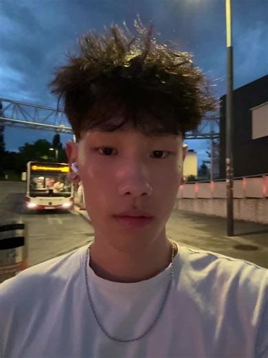 Easy Long Hair Hairstyle Tips and Tutorials