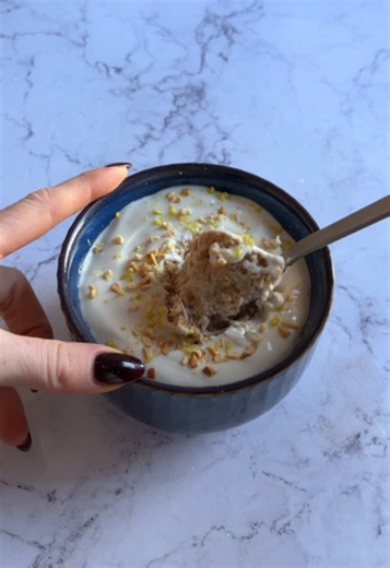 Elle Gibson's Lemon Drizzle Baked Oats Recipe (Vegan & Healthy)