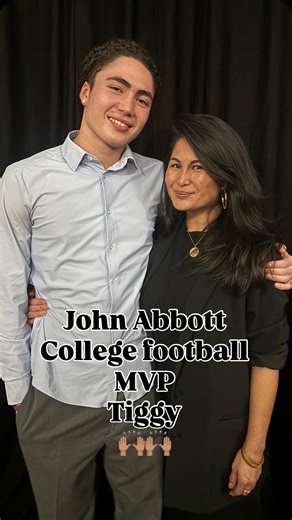 Did I finally go to a John Abbott College Football banquet? You bet! Since it was Tiggy’s last year of Abbott football, I figured I’d make the effort to see what’s up with that. And it did not disappoint! The man had a stellar season, beat the past 2018 record for most receptions and an insane amount of yards run. He was named one of the RESQ’s All Star players and won MVP. So all in all, worth the ticket price. Next stop, McGill University and hoping to see some of you at Molson stadium! | Lisa