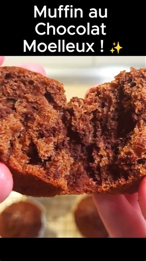 Le Muffin au Chocolat Ultra Moelleux ! 🍫🧁 Recette Facile ✨