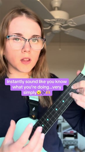 Simple trickssss👏🏻🎶 #ukulele #tutorial #lifehacks #learnmusic #ukulelelessons #fyp #shorts