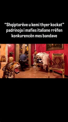 Shqiperia Post on Instagram: "Në Romë është vetëm Casamonica dhe kaq. Aty ku jemi ne askush nuk vjen të na çajë kokën”. Kështu e nis rrëfimin e tij për “L’espresso”, Giuseppe Casamonica, i mbiquajtur Bìtalo, padrinoja i Klanit famëkeq i arrestuar për trafik heroine. Në intervistën e tij për gazetaren Floriana Buflon ai flet edhe për rivalitetin me bandat shqiptare, të cilat me sa duket nuk i merr në konsideratë. Nuk ka një roganizatë kriminale që mund të përballet me ta, sepse nëse nuk është vet