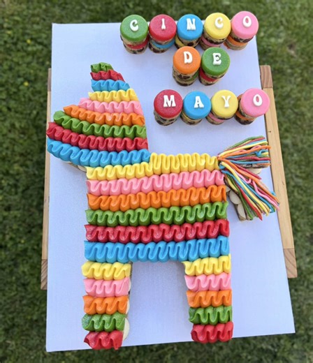It's not a party until the piñata gets broken. 🪅 #milkandcookiecakes #asmr #cookiecake #pinata #cincodemayo