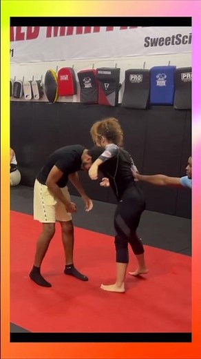"Unbelievable! Woman knocks out five male boxers in a row!" #short