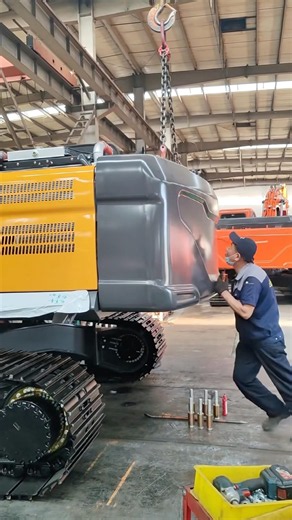 Excavator Counterweight Installation | Factory Assembly Process