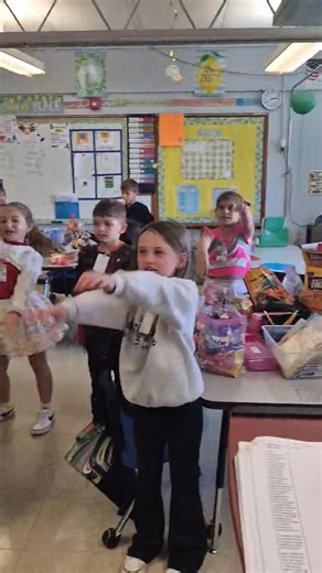 Halloween chicka rocka chicka rocka chicka boom!🎃 | Kaplan Elementary School