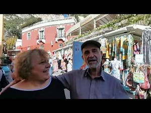 Peter Maresca con Amalia Durazzo a Positano un grande vignettista