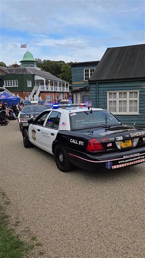 Great day today, and some American cop cars! | Metropolitan Police Historic Vehicle Collection
