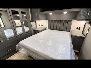 2022 Grand Design Momentum 320G-R