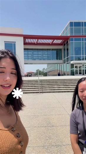 🏫 Take a campus tour with students Ashley & Joy! 💛💙 #emoryuniversity #emory #campustour