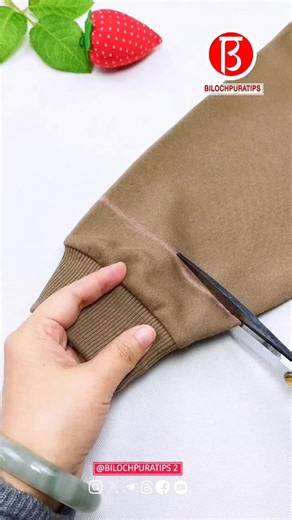 BILOCHPURATIPS 2 DIY 2 on Instagram: "shorten the sleeves of a sweatshirt Part 46 Follow My Page Instagram : @bilochpuratips2diy2 Follow My Page Instagram : @bilochpuratips2diy2 . . . . . . #bilochpuratips2diy2 #bilochpuratips #bilochpuratips2 #sewing #needlework ."