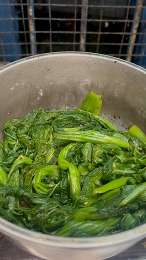 Laisak boiled 🥬🥬 #Seasonalmustardgreens #simplerecipe #FastAndEasy #boilrecipe #SeasonalVeg | Api Kitchen Cooking