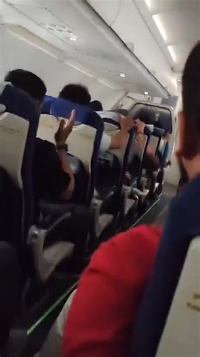 722K views · 675 reactions | An IndiGo flight #6E2142 from Delhi to...