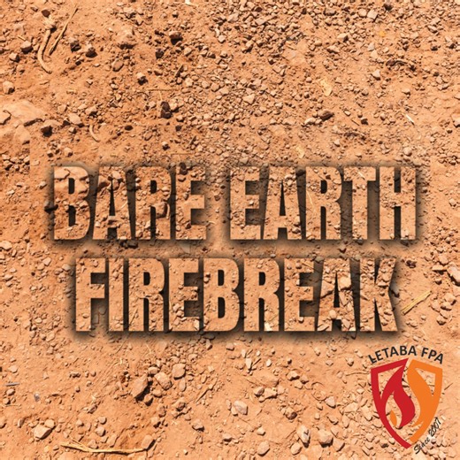 A bare-earth firebreak is one of the most effective ways to stop a surface fire in its tracks. By completely removing vegetation and exposing mineral soil, these firebreaks create a fuel-free barrier that fire cannot easily cross. They are commonly created using graders, bulldozers, ploughs, or hand tools and are often found along farm boundaries, roads, and property lines — exactly where protection matters most. ⚠️ Important reminder: Bare-earth firebreaks require ongoing maintenance, especiall
