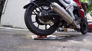 Rotate your motorcycle’s wheels easily for chain cleaning, lubrication and tyre maintenance with #GRoller. Thanks Mohak for this video. Means a lot to us. For more info: Call 8384057835 or check out the product here: http://bit.ly/2xuLc2M | GrandPitstop