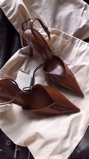 𝐃𝐫𝐞𝐬𝐬 𝐜𝐨𝐝𝐞 🛍️ on Instagram: "nouvelle collection ZARA 🇩🇪 #zaraoriginal #zaradress #zaraheels"