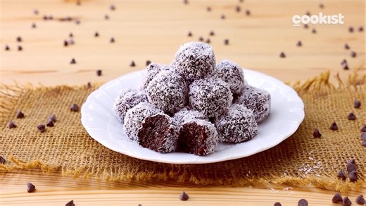4-Ingredient Coconut Cocoa Truffles