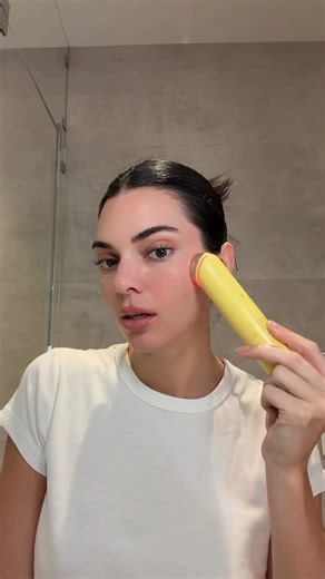 ⚡️ Skincare meets technology ✨ Medicube AGE-R Booster Pro Ex Yellow is your 6-in-1 at-home beauty device designed to transform your routine into a professional treatment. Booster Mode → Boost absorption up to 785% for that coveted glass skin glow. MC Mode (Microcurrent) → Lift, firm & sculpt facial contours. Derma Shot Mode (EMS) → Target deeper muscle layers for elasticity & definition. Air Shot Mode → Refine pores & smooth texture with gentle micro-channels. LED Light Therapy → Brighten, calm 