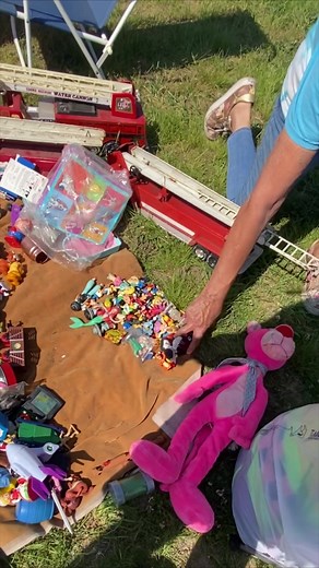 404K views · 4.3K reactions |  VERY SURPRISED❗️ #actionfigures #vintagetoys #resellercommunity #fleamarketstyle #fleamarketfinds #fleamarket #estatesale #estatesalefinds #garagesale #garagesalefinds #garagesales #yardsale #yardsales #yardsalefinds #reselling #reseller #ebayreseller | Retro Toy Envy: | Facebook