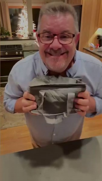 THE Electric Lunchbox #electriclunchbox #hotlunch #lunchbox linky dink in comments. | The Organizer Man