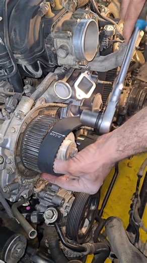 Toyota land cruiser v8 timing belt replacement guide #howto #mechanic #DIY #automotive | Clipy Mechanic | Facebook