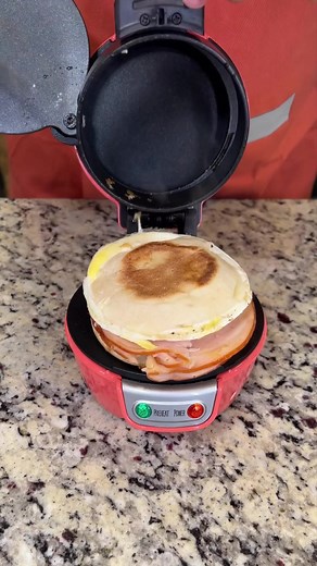 5-Minute Breakfast Sandwich Maker