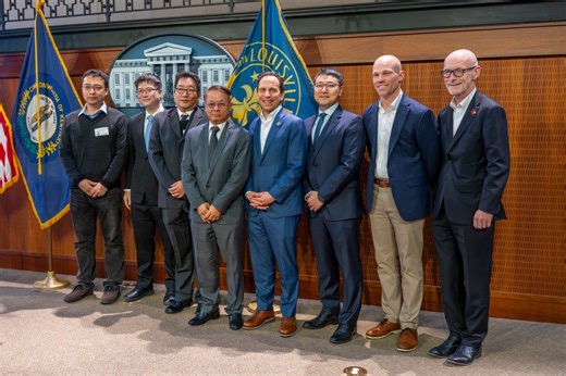 Today's major investment from Foxconn creates good-paying jobs, new training and career pathways, and economic growth that will help Louisville families. Thank you to FoxConn for this amazing commitment to our community. | Mayor Craig Greenberg