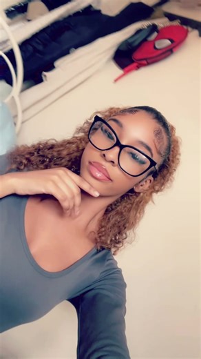 Niya (@niyamelanin)’s videos with Shut Up - Big Boogie