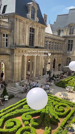 Exploring the Best Summer Restaurant in Paris