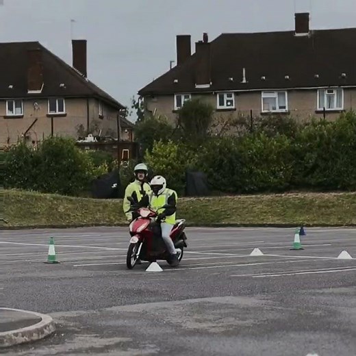 Learn to ride safely in London: CBT to full licence with DVSA-approved instructors #CBTLondon