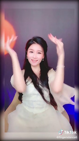 I will meet you today.do you love me #fingerdance #learndance #dancers