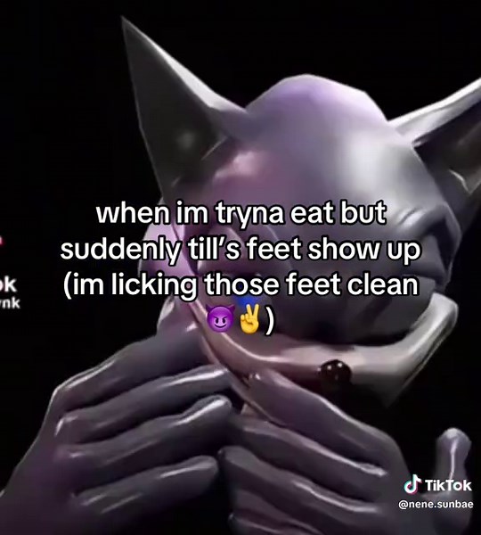 Alien Stage Foot Encounter: A Quirky Experience