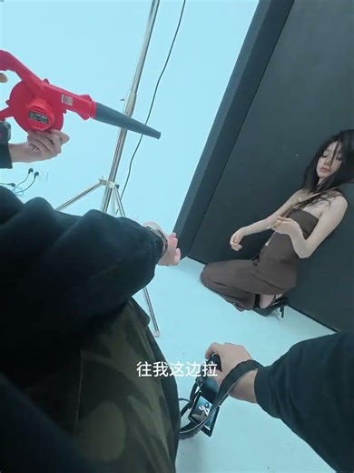 Unveiling the High Cost of the King of Cameras: Canon G12's Mystery