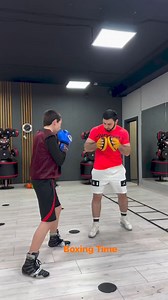 57K views · 472 reactions | Slipping inside and outside with a counter against a southpaw | Murphy's Boxing Gym | Facebook