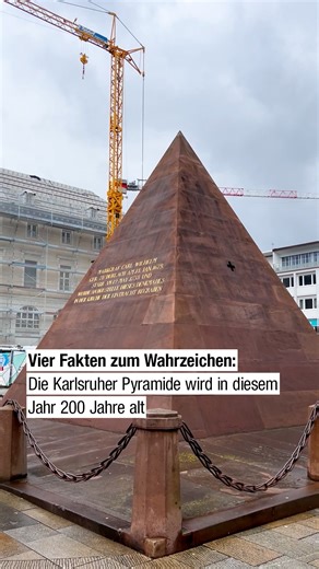 BNN - Badische Neueste Nachrichten on Instagram: "❕️ Hinweis: Die Cestius-Pyramide in Rom wurde nicht im 12. Jahrhundert vor Christus, sondern 12 vor Christus errichtet. Danke für eure Rückmeldung und sorry für den Fehler! Zum Jahresende wollen wir mit euch zurückblicken. Dieser Post aus dem Monat März hat euch in diesem Jahr besonders gut gefallen. Deshalb wollen wir ihn euch nochmal zeigen. 🔍 🥳 Die Karlsruher Pyramide wird 200 Jahre alt. Ursprünglich als Grabmal für den Stadtgründer Karl Wil