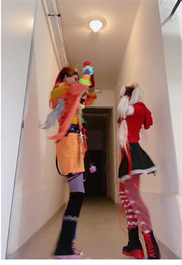 Pow:Gangle want film this trend with her beloved Zooble☺️SO BY KIND!!!!#theamazingdigitalcircusgangle #theamazingdigitalcircuszooble #tadc #tadccosplays #ganglexzooble