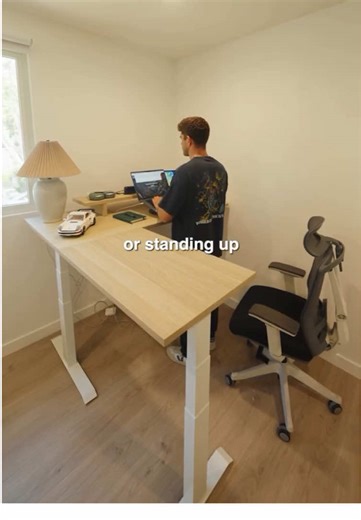 Our L-shape desks check all the boxes ✅ 📸: ​⁠ @kostasg95 #Desky #DeskSetup #deskydesk #DeskGoals