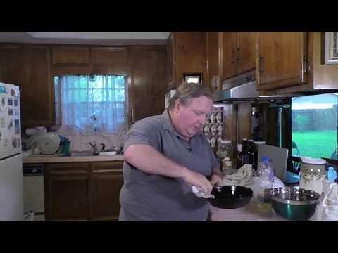 Cornbread Basic and Easy in Cast Iron