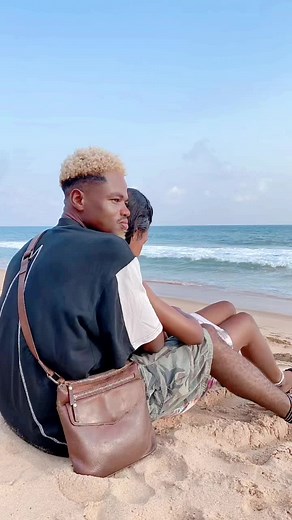 Vidéos de Zogbonto🇹🇬officiel (@zogbontoofficiel) avec son original - Sethlo officiel