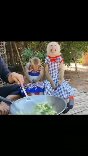 2.7K views · 101 reactions | YaYa happy that mom cooking  | YaYa Note | Facebook