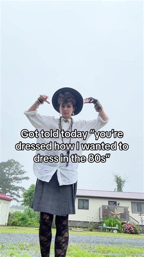 80s Fashion Inspiration: Compliments on Vintage Style