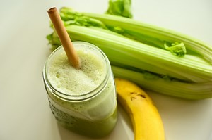 Lahodné green smoothie z řapíkatého celeru - Love of Raw